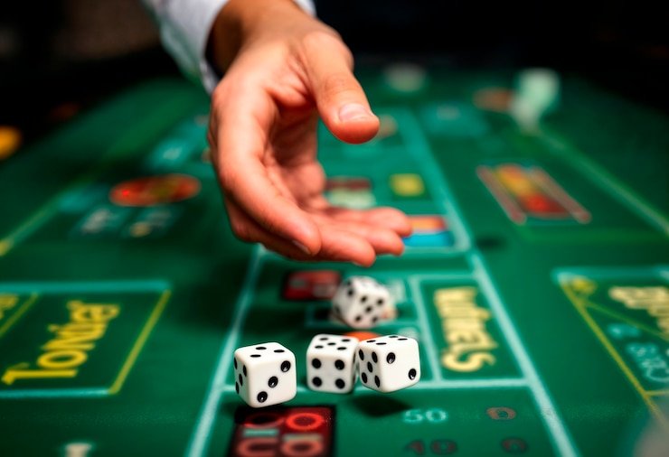note4d hand ranking chart showing pair, two pair, three-of-a-kind, straight, flush progression
